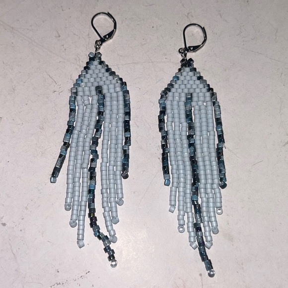 Chic Beaded Fringe Earrings in sky blue  and darker blue - Picture 2 of 4